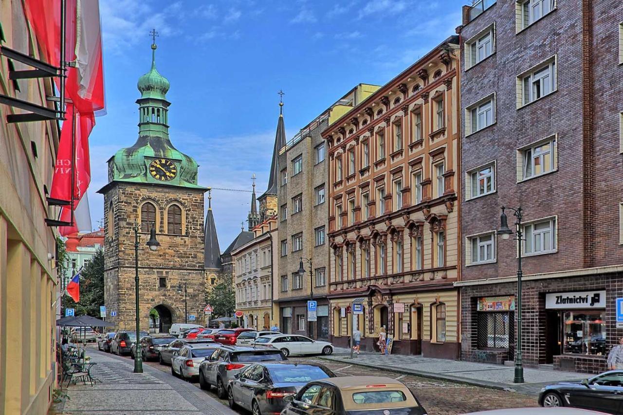 Peter'S Tower Apartments Praga Zewnętrze zdjęcie