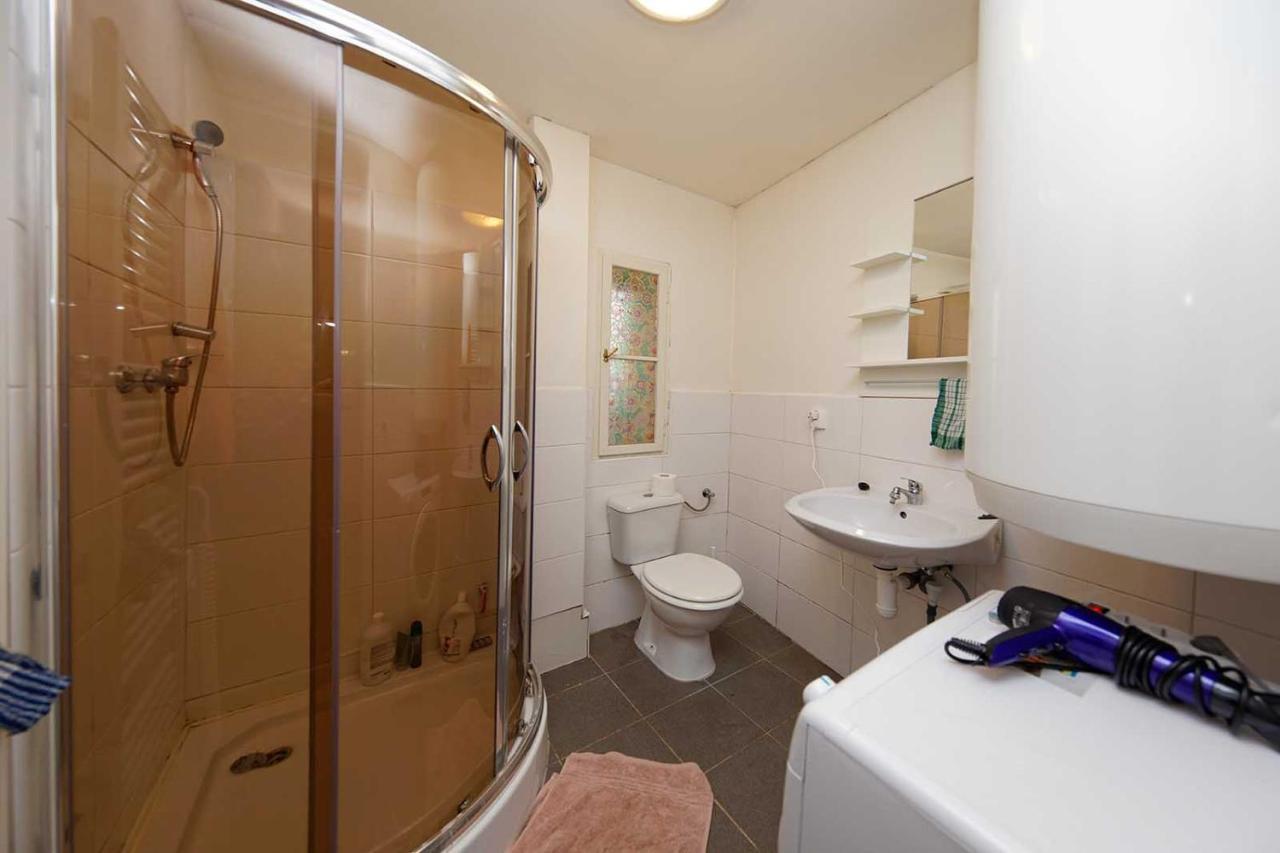 Peter'S Tower Apartments Praga Zewnętrze zdjęcie
