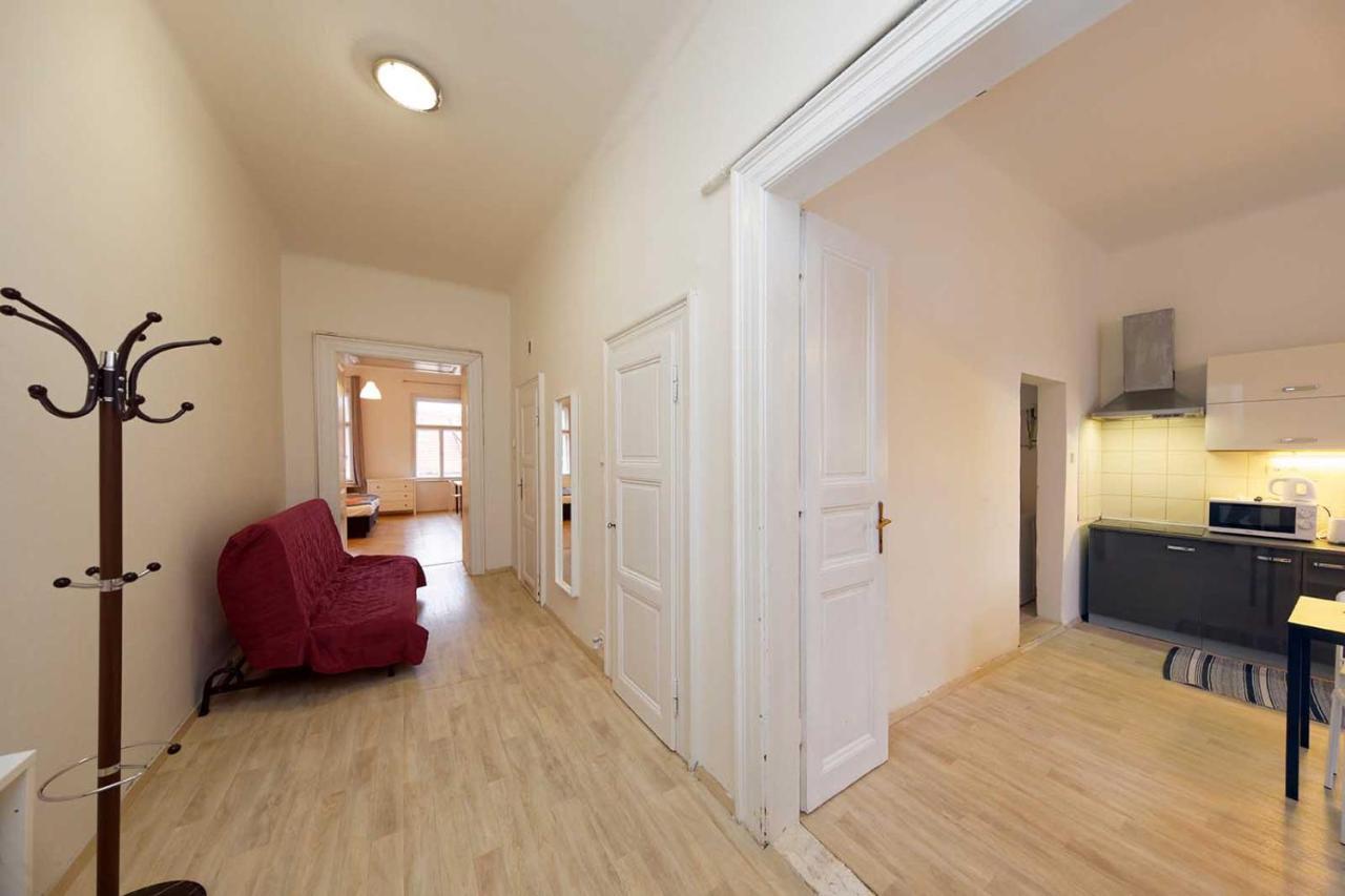 Peter'S Tower Apartments Praga Zewnętrze zdjęcie