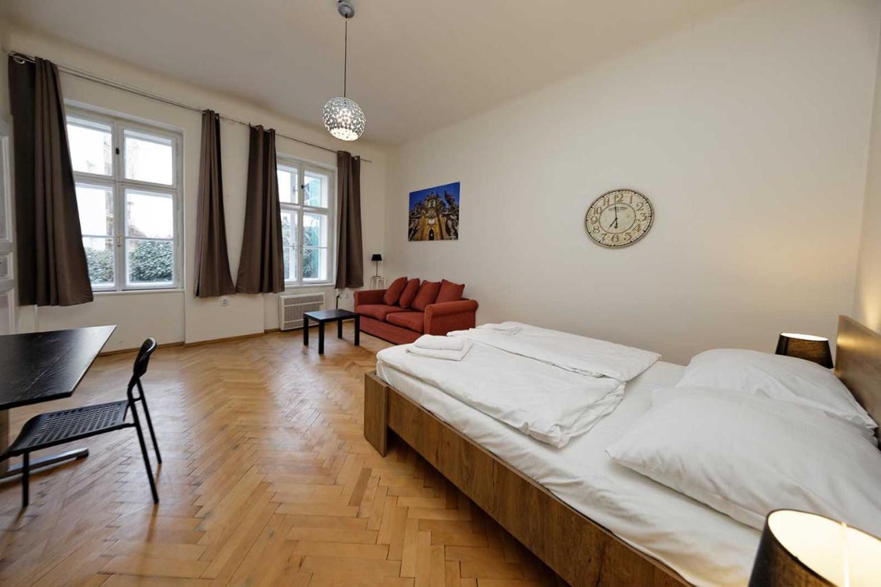 Peter'S Tower Apartments Praga Zewnętrze zdjęcie