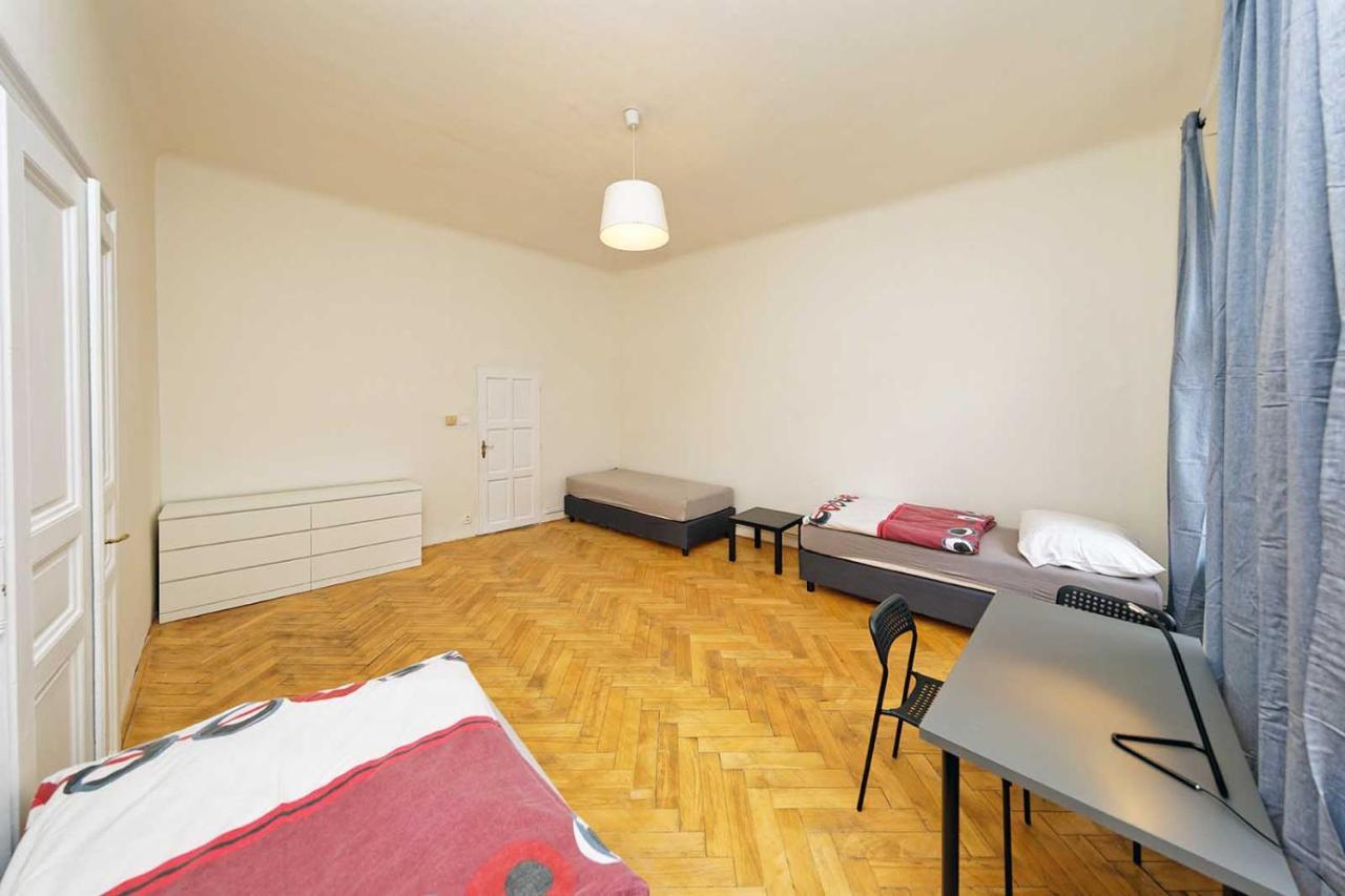 Peter'S Tower Apartments Praga Zewnętrze zdjęcie