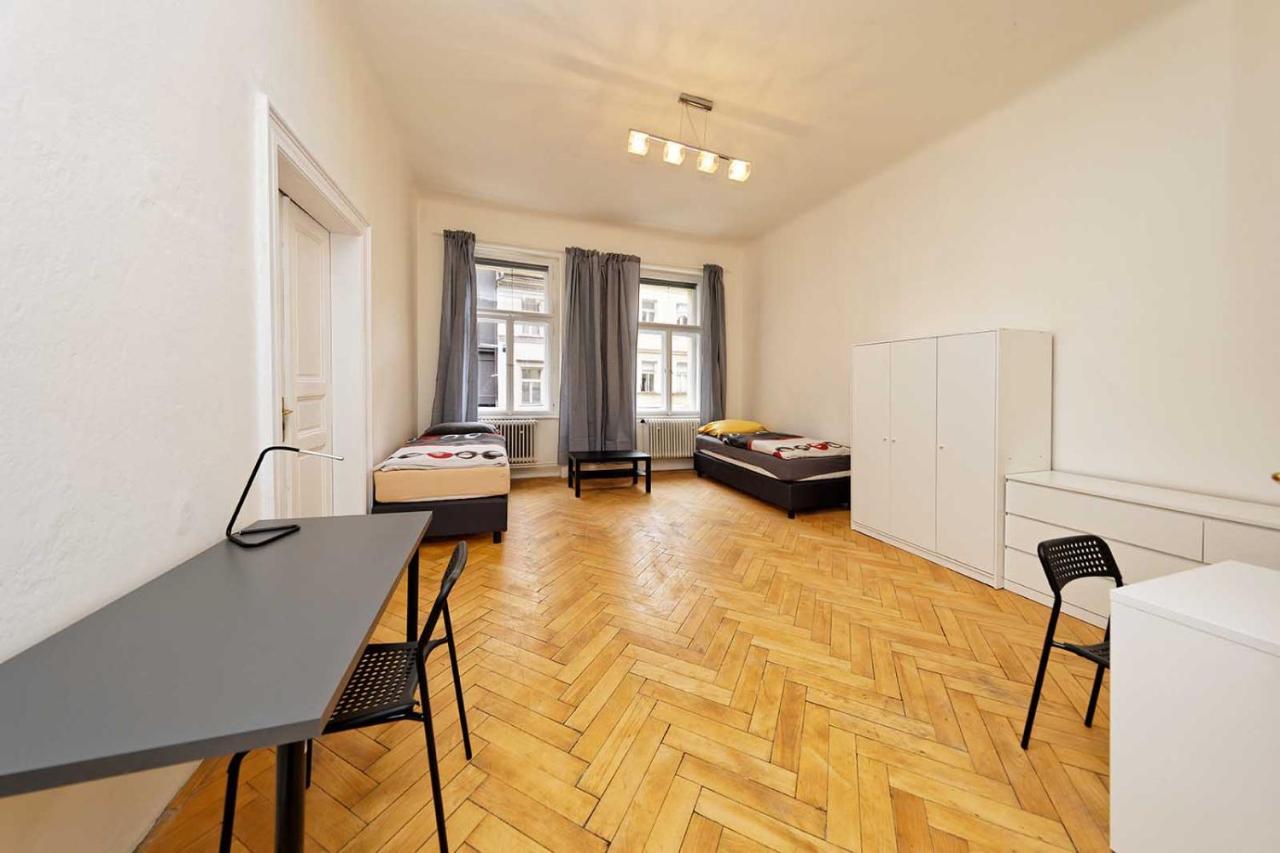 Peter'S Tower Apartments Praga Zewnętrze zdjęcie