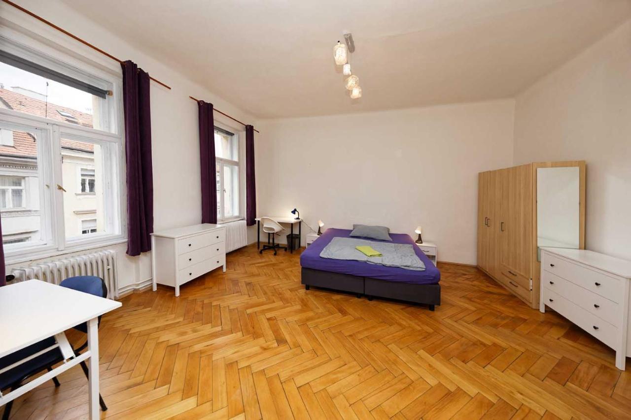 Peter'S Tower Apartments Praga Zewnętrze zdjęcie