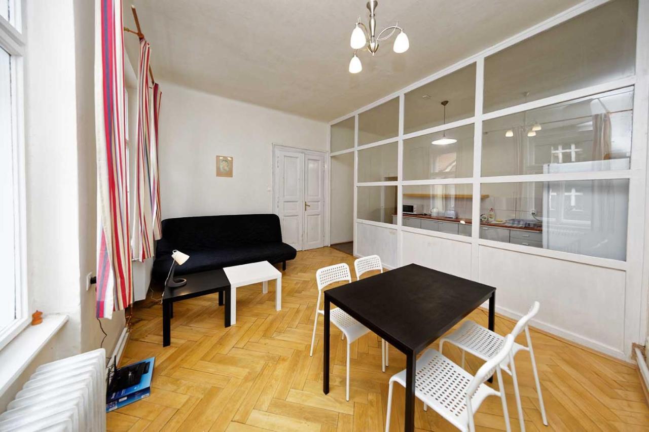 Peter'S Tower Apartments Praga Zewnętrze zdjęcie