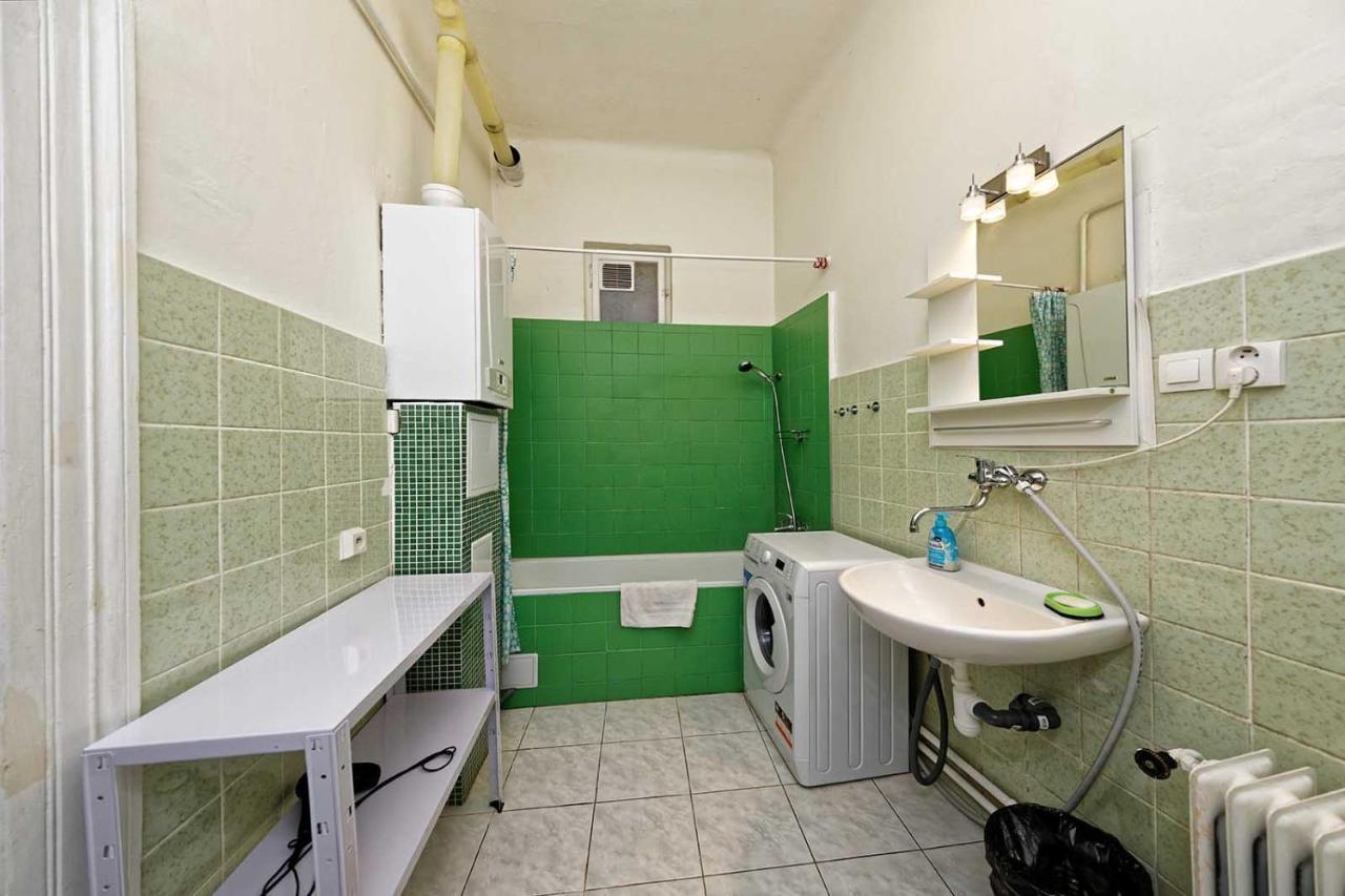 Peter'S Tower Apartments Praga Zewnętrze zdjęcie