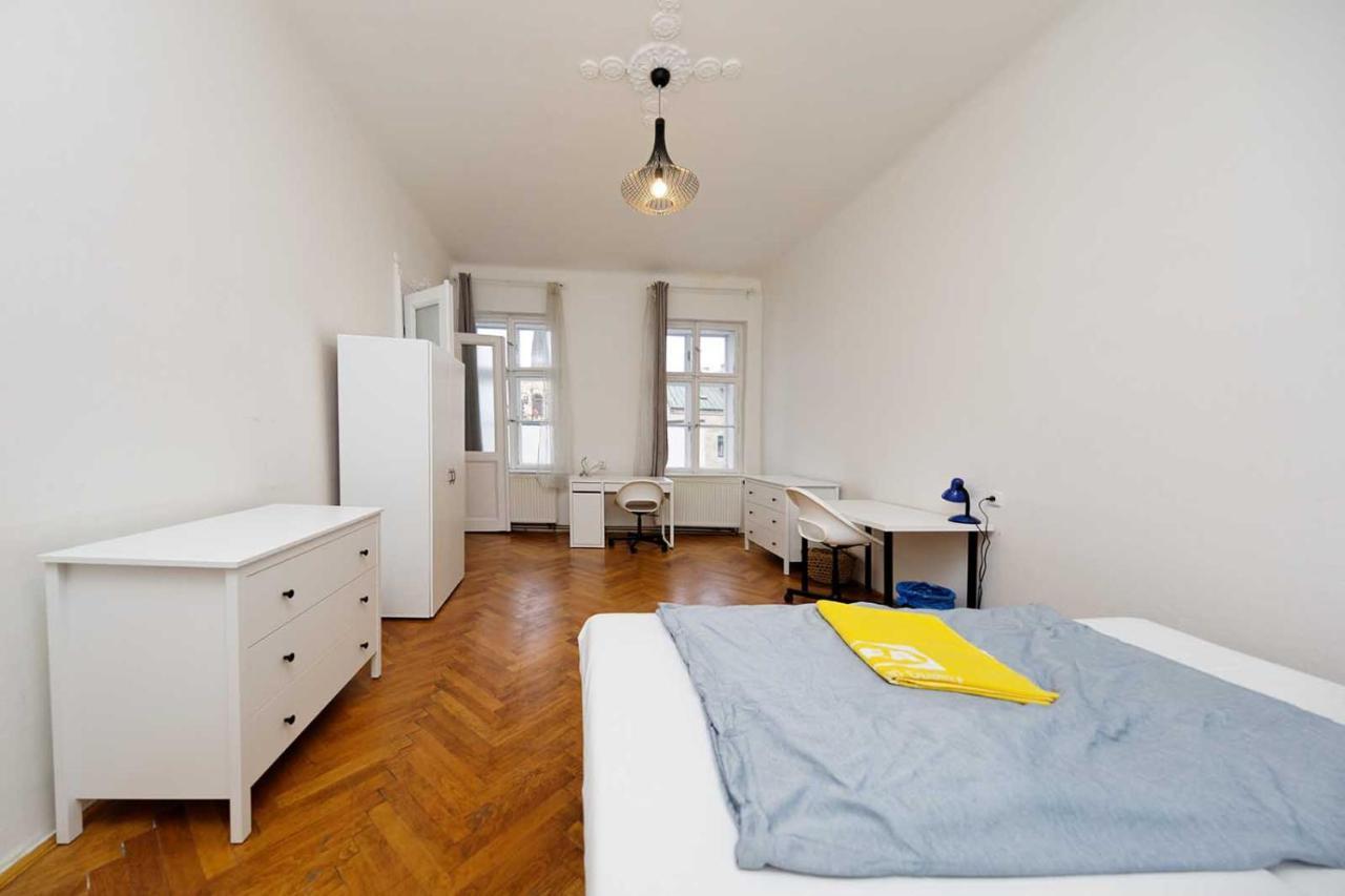 Peter'S Tower Apartments Praga Zewnętrze zdjęcie