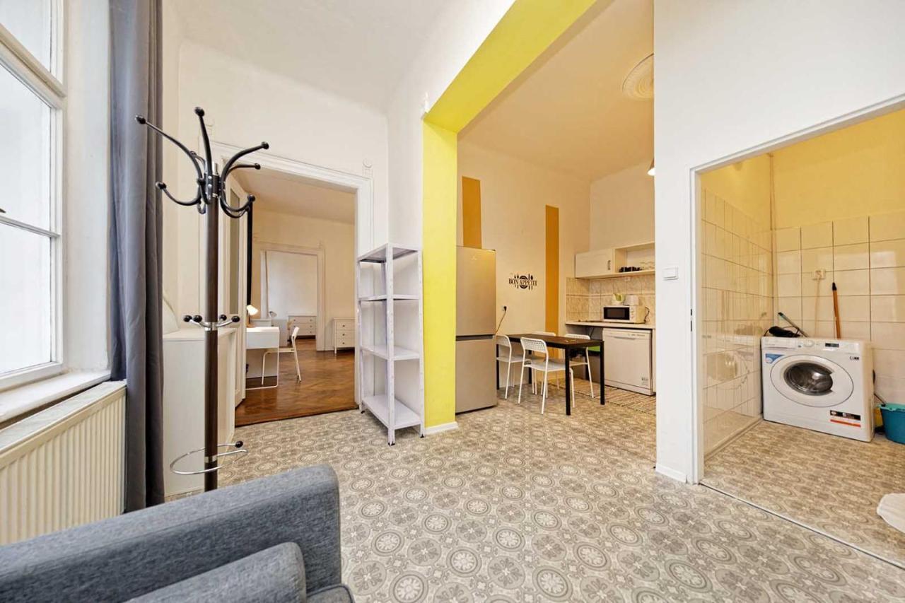 Peter'S Tower Apartments Praga Zewnętrze zdjęcie